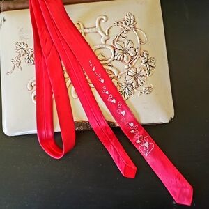 Red Heart-Patterned Women's Scarf